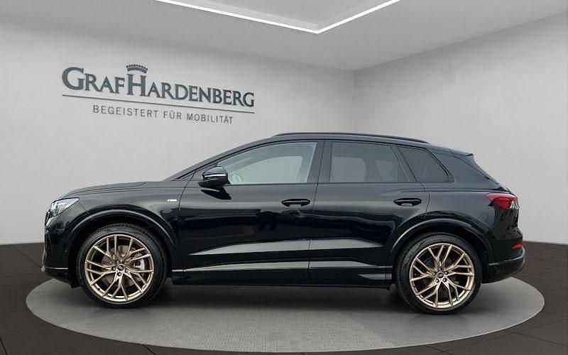 Neu Audi Q4 e-tron Performance 210 kW (286 PS) 2025 Schwarz SUV