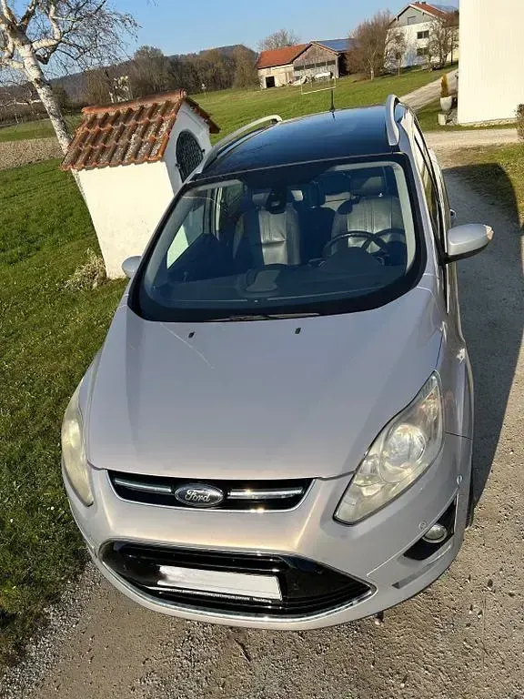 Używany Ford Grand C-Max Titanium 140 KM (102 kW) 2011 Srebrny Minivan