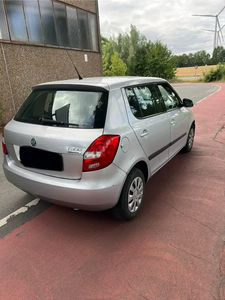 Gebraucht Skoda Fabia 80 PS (58 kW) 2009 Grau Limousine
