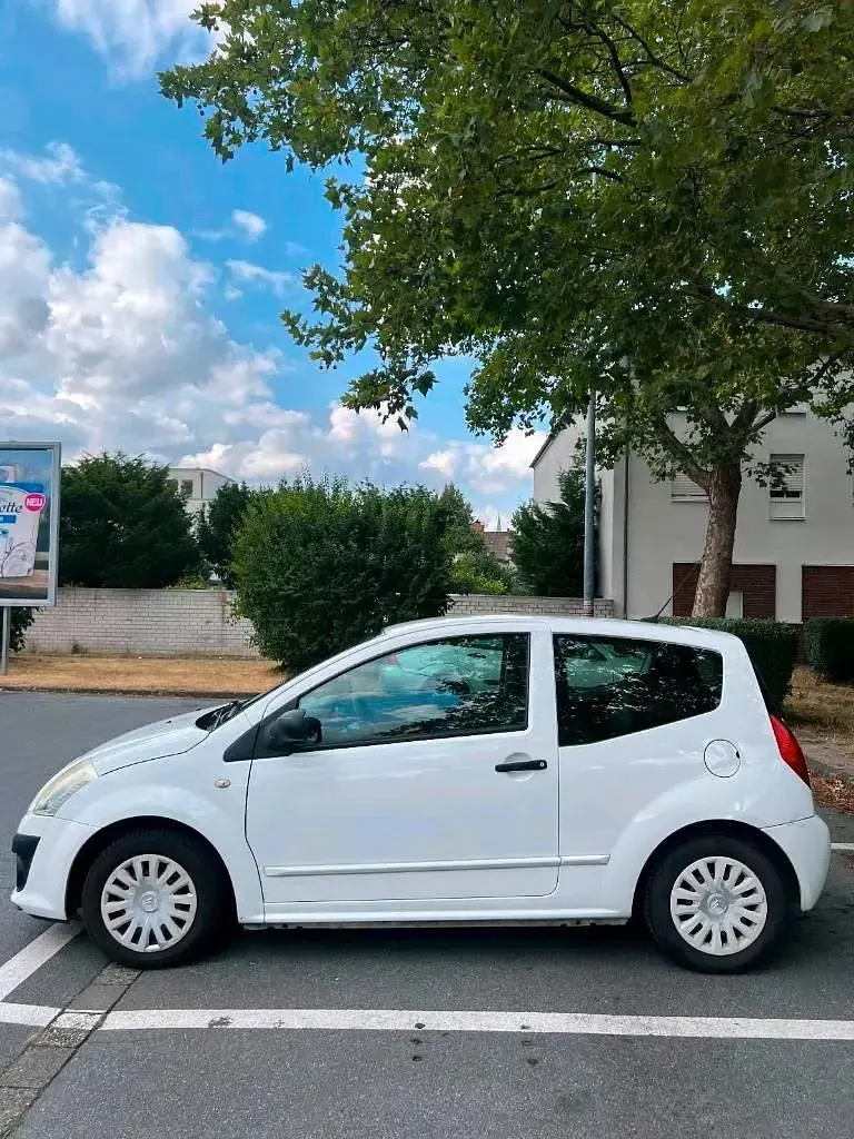 Gebraucht Citroën C2 60 PS (44 kW) 2009 Weiß Kleinwagen