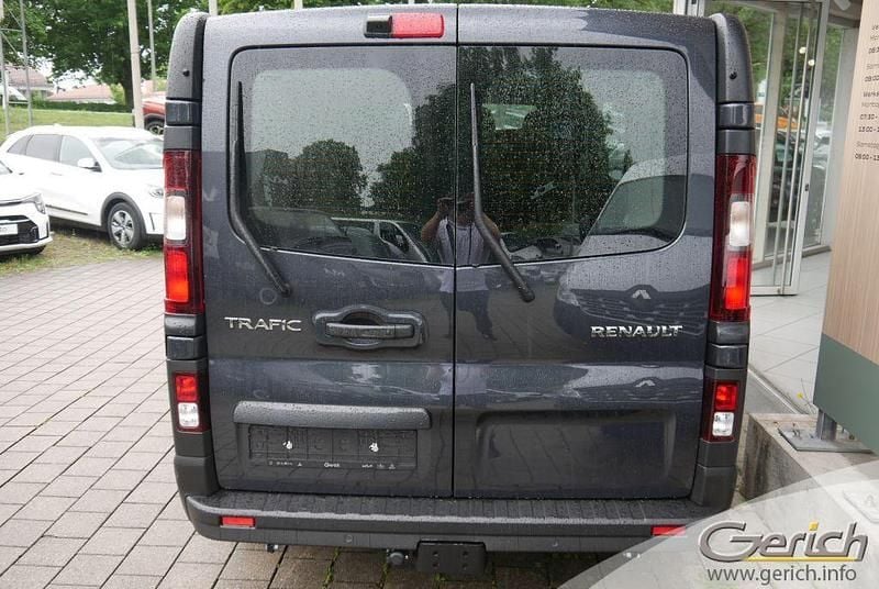 Neu Renault Trafic Komfort 150 PS (110 kW) 2025 Grau Van / Kleinbus