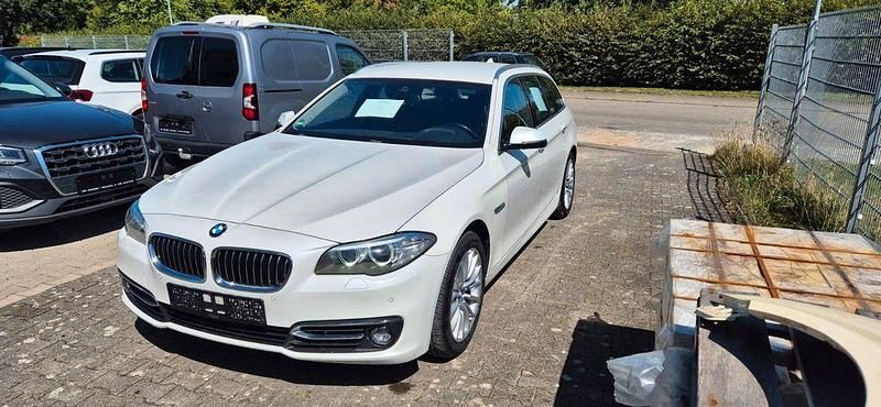 Weiß Gebraucht 2015 BMW 520 Luxury Line Kombi | 14.500 € (Fairer Preis) - Bild 1/4