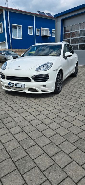 Weiß Gebraucht 2012 Porsche Cayenne S E-Hybrid SUV | 28.900 € (Fairer Preis) - Bild 1/4