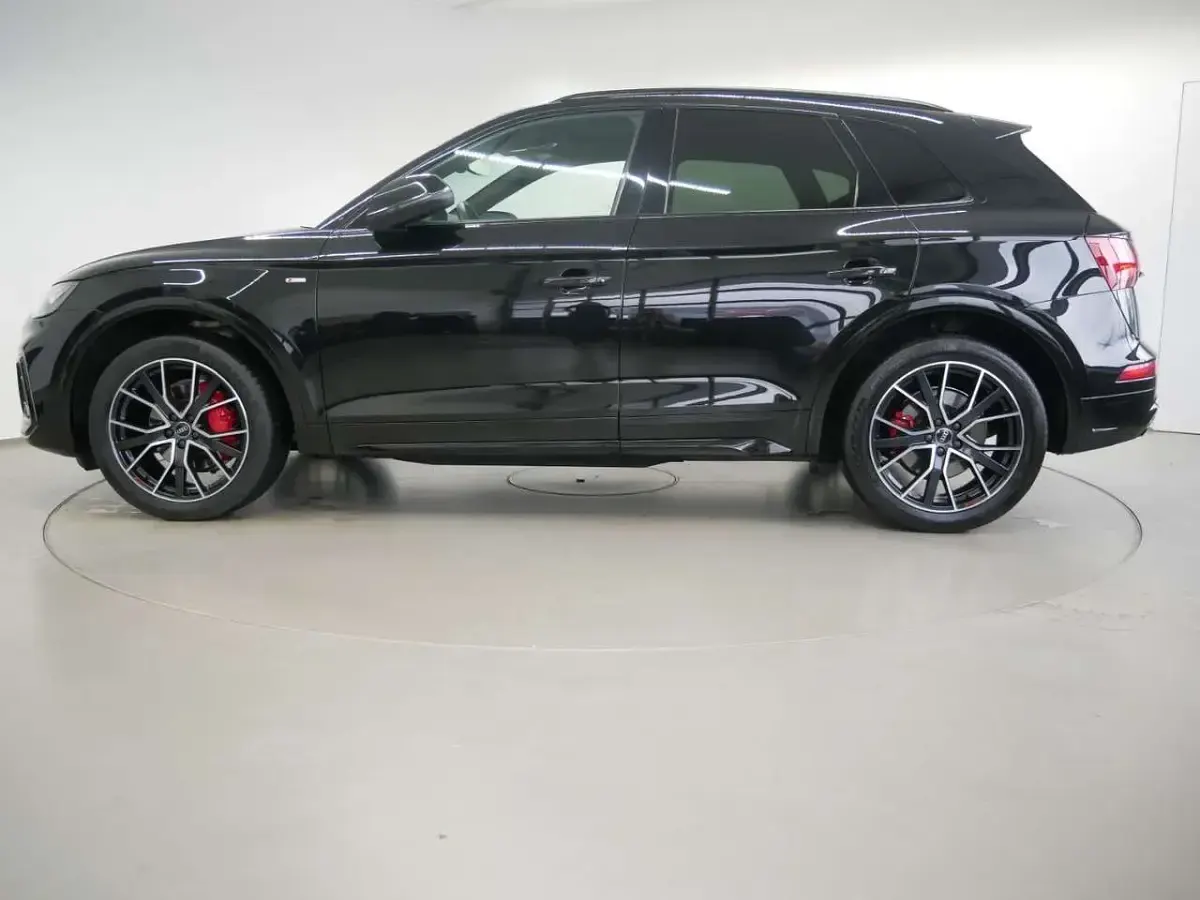Gebraucht Audi Q5 S-Line 204 PS (150 kW) 2022 Mythosschwarz metallic SUV