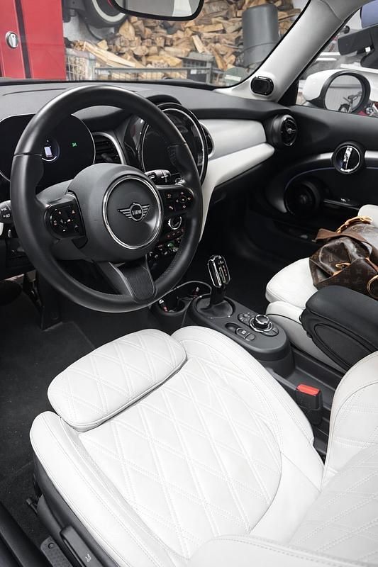 Gebraucht Mini Cooper SE 135 kW (184 PS) 2022 Grün Kleinwagen