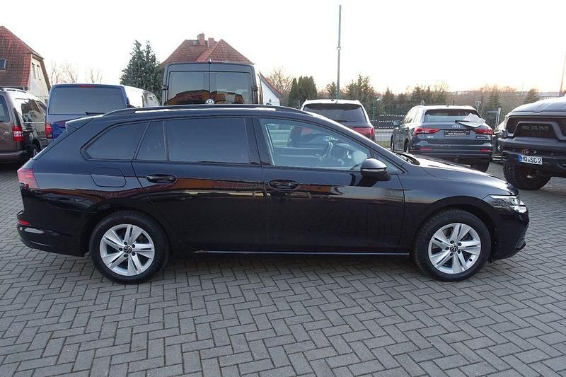 Gebraucht VW Golf VIII 150 PS (110 kW) 2021 Schwarz Limousine