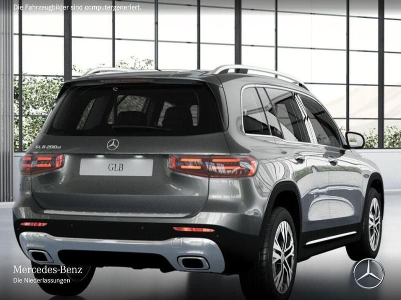 Gebraucht Mercedes GLB200 AMG 150 PS (110 kW) 2025 Nachtschwarz SUV