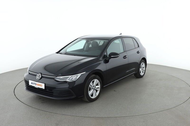 Schwarz Gebraucht 2020 VW Golf VIII Life Limousine | 17.980 € (Teuer) - Bild 1/4