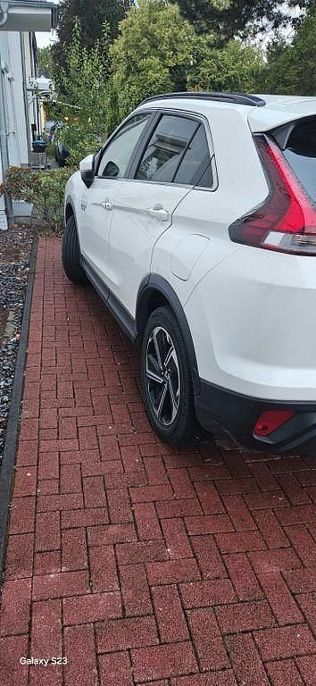 Weiß Gebraucht 2022 Mitsubishi Eclipse Cross Basis SUV | 22.000 € (Superpreis) - Bild 1/4