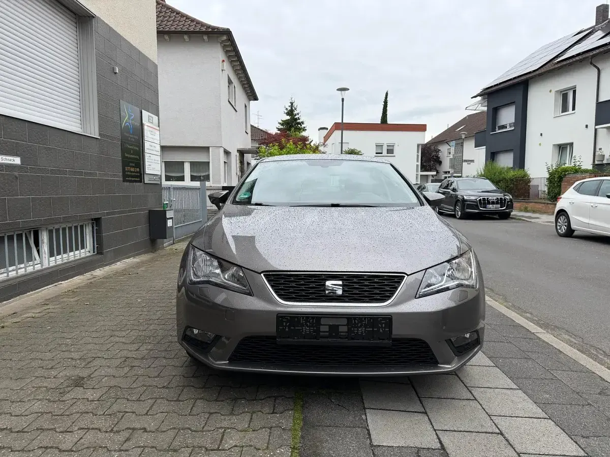 Gebraucht Seat Leon Style 110 PS (80 kW) 2015 Grau Kleinwagen