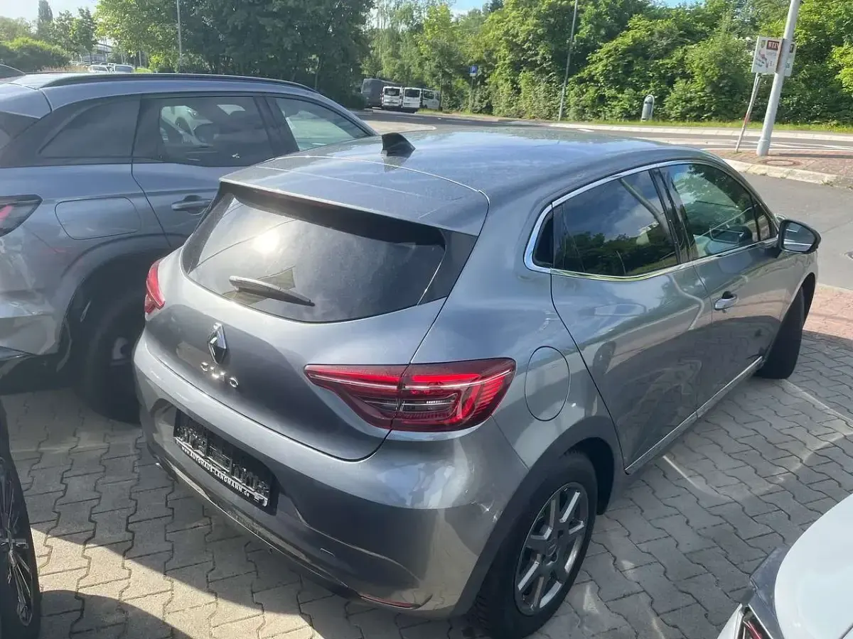 Gebraucht Renault Clio V Techno 91 PS (66 kW) 2023 Grau Kleinwagen