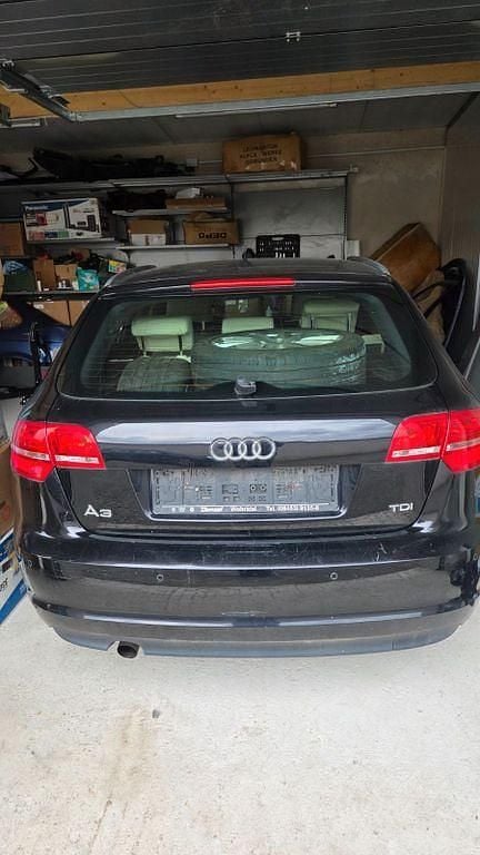 Gebraucht Audi A3 Ambiente 140 PS (102 kW) 2012 Schwarz Kleinwagen