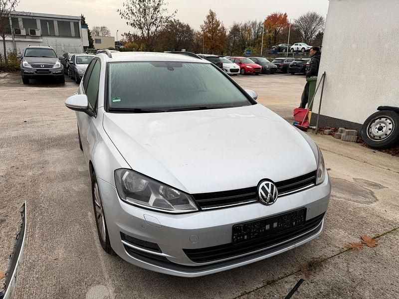 Silber Gebraucht 2014 VW Golf VII Cup Kombi | 6.900 € (Fairer Preis) - Bild 1/4