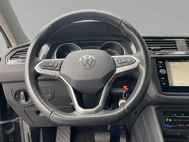 Gebraucht VW Tiguan Life 150 PS (110 kW) 2022 Schwarz SUV