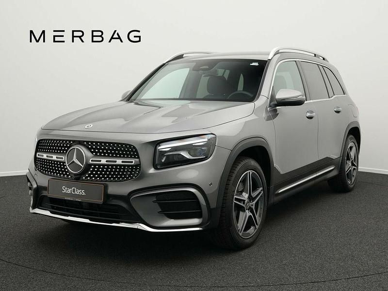 Grau Gebraucht 2023 Mercedes GLB200 AMG line SUV | 44.990 € (Teuer) - Bild 1/4