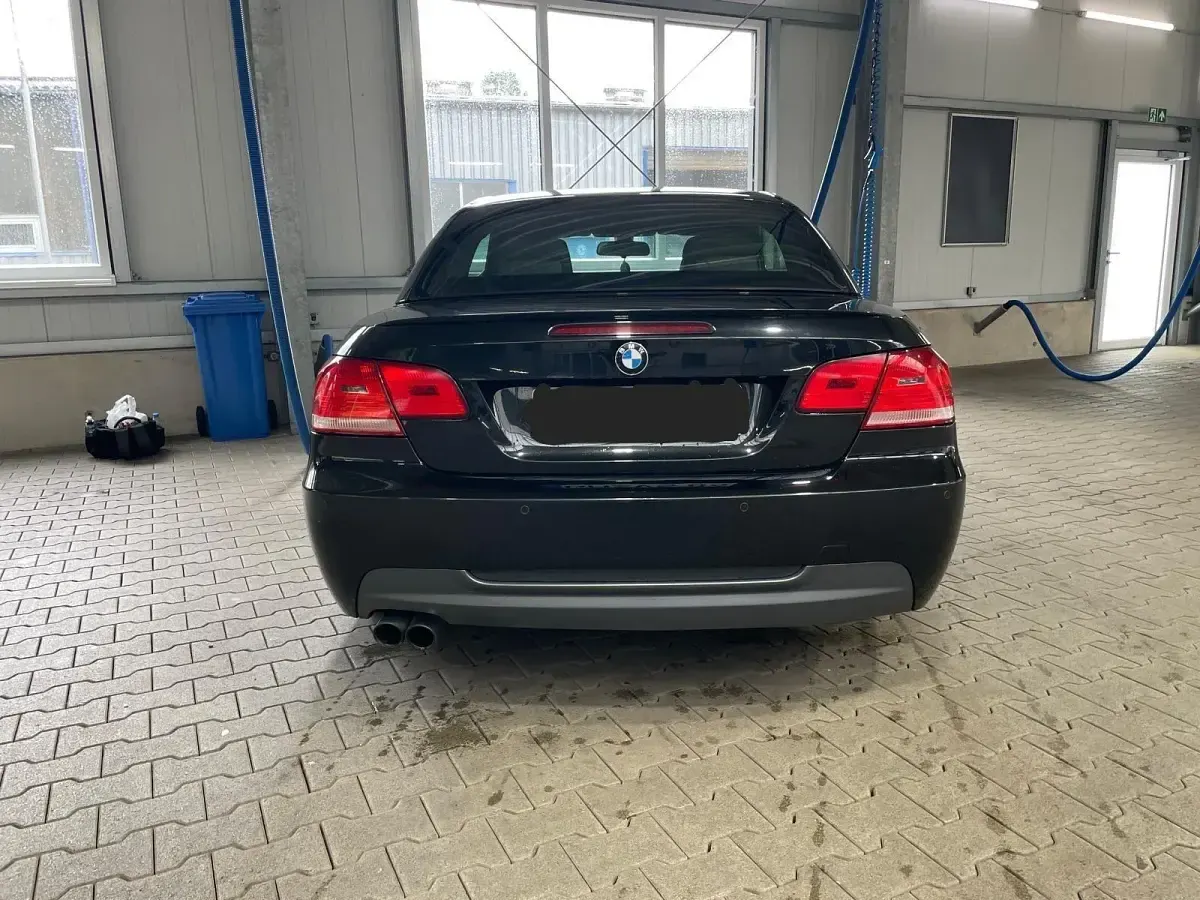 Gebraucht BMW 325 Cabriolet 218 PS (160 kW) 2009 Schwarz Cabrio