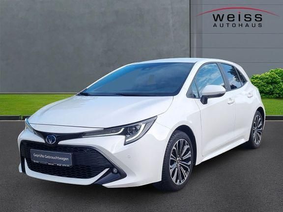 Schneeweiß Gebraucht 2022 Toyota Corolla Team | 19.499 € (Superpreis) - Bild 1/4