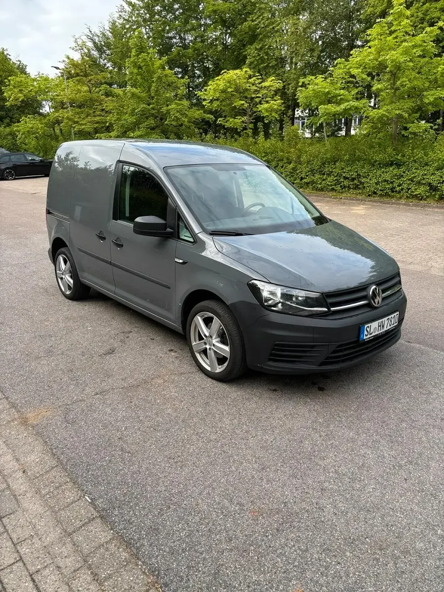Gebraucht VW Caddy 102 PS (75 kW) 2020 Grau Van / Kleinbus