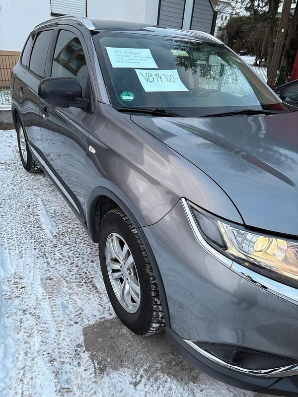 Gebraucht Mitsubishi Outlander 150 PS (110 kW) 2019 Grau SUV