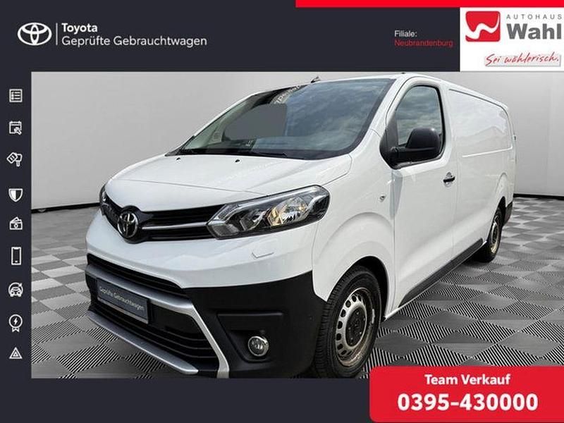 Weiss Gebraucht 2022 Toyota Proace Van | 23.249 € (Fairer Preis) - Bild 1/4
