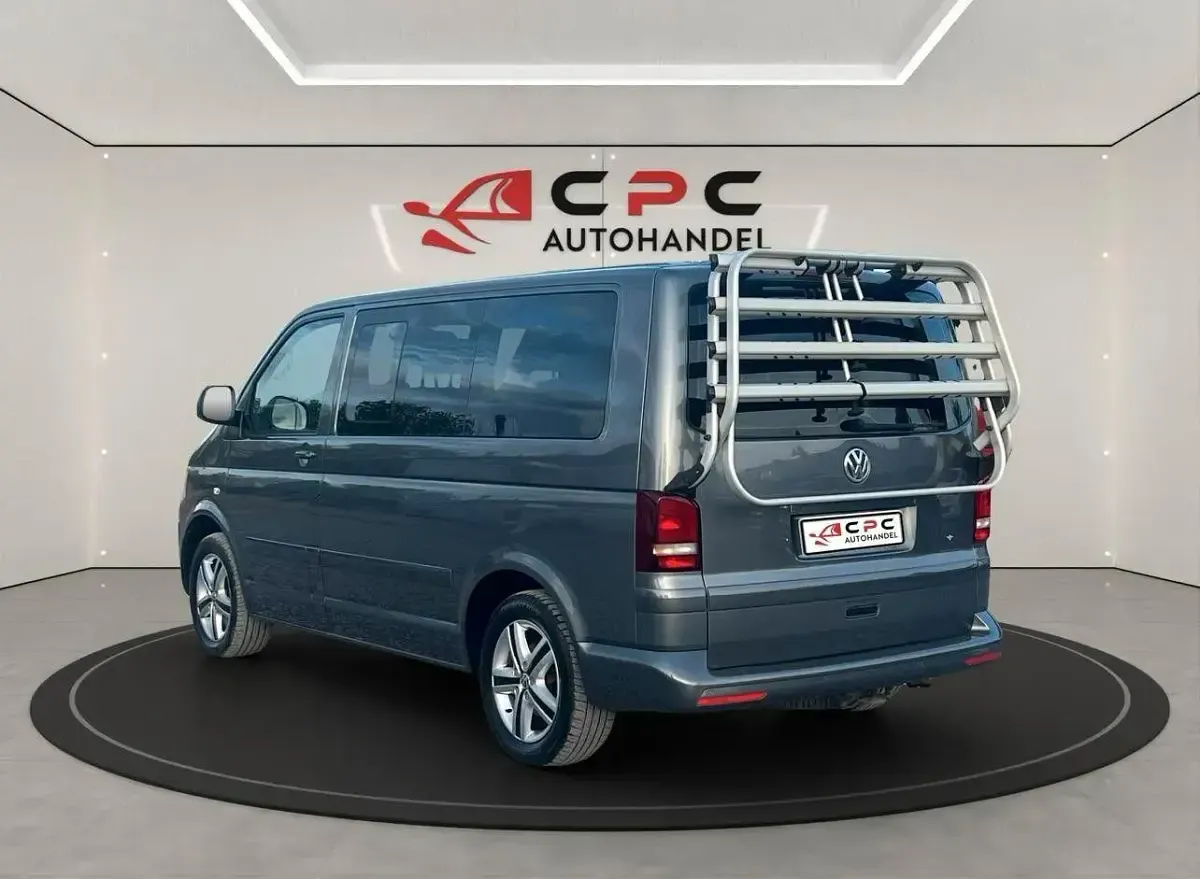 Gebraucht VW Multivan 179 PS (131 kW) 2012 Grau Van / Kleinbus