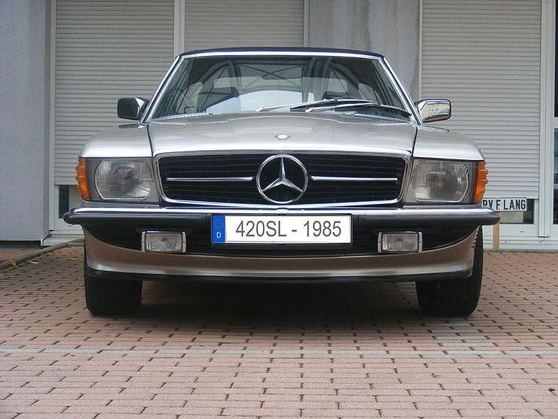 Silber Gebraucht 1985 Mercedes SL420 Cabrio | 54.000 € - Bild 1/4