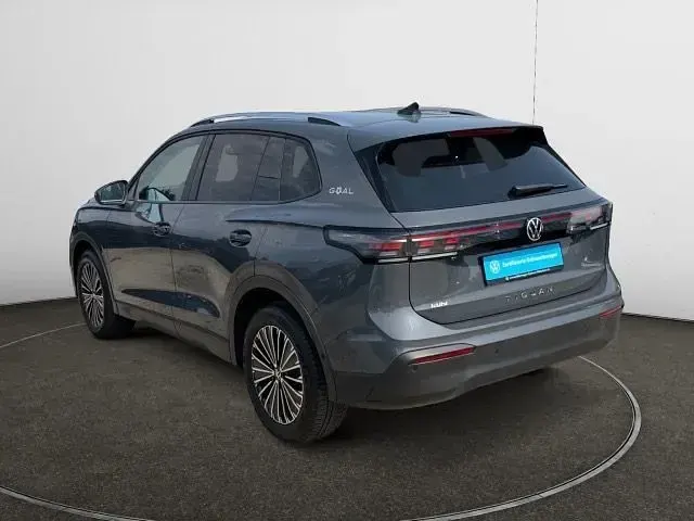 Gebraucht VW Tiguan Goal 150 PS (110 kW) 2025 Grau SUV