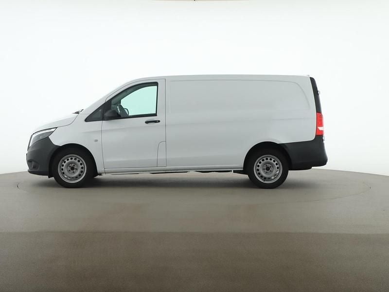 Usado Mercedes Vito 190 HP (139 kW) 2023 Branco Van