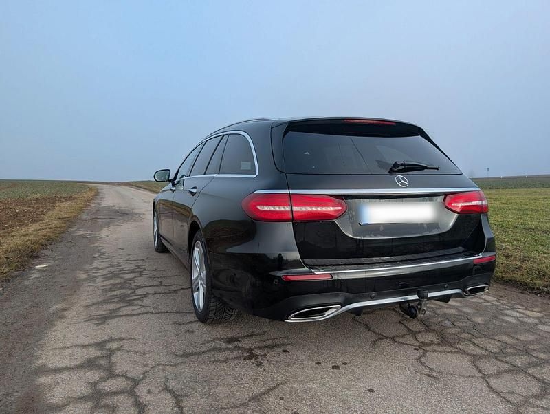 Gebraucht Mercedes E400 AMG line 333 PS (244 kW) 2017 Schwarz Kombi