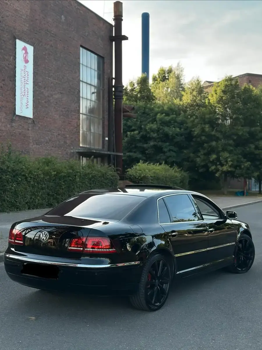 Gebraucht VW Phaeton 245 PS (180 kW) 2014 Schwarz Limousine