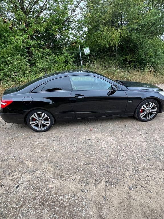 Gebraucht Mercedes E350 231 PS (169 kW) 2009 Schwarz Coupé