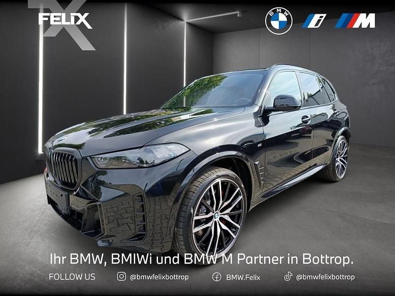 Neu BMW X5 M Sport 352 PS (258 kW) 2025 Saphirschwarz metallic SUV