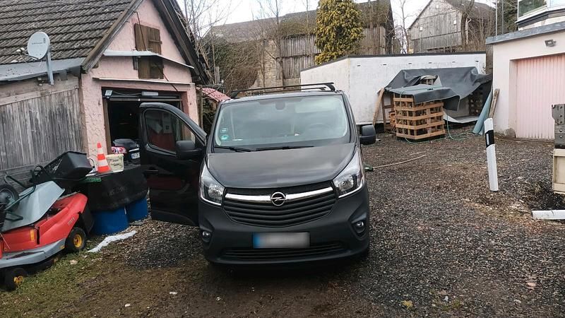 Gebraucht Opel Vivaro 145 PS (106 kW) 2019 Schwarz Van / Kleinbus