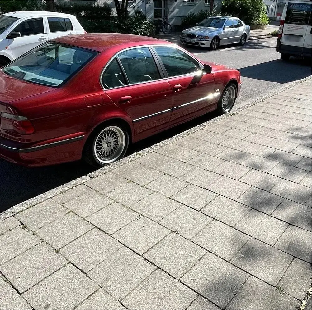 Gebraucht BMW 523 170 PS (125 kW) 2000 Rot Limousine