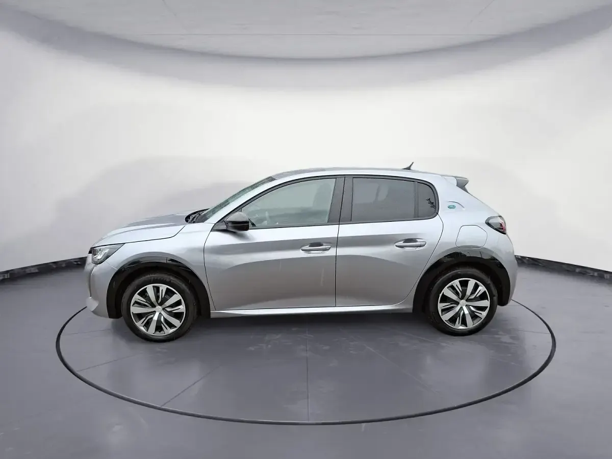 Gebraucht Peugeot 208 Active 100 kW (136 PS) 2021 Kleinwagen