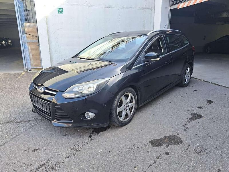 Gebraucht Ford Focus Titanium 182 PS (133 kW) 2011 Pantherschwarz metallic Kombi