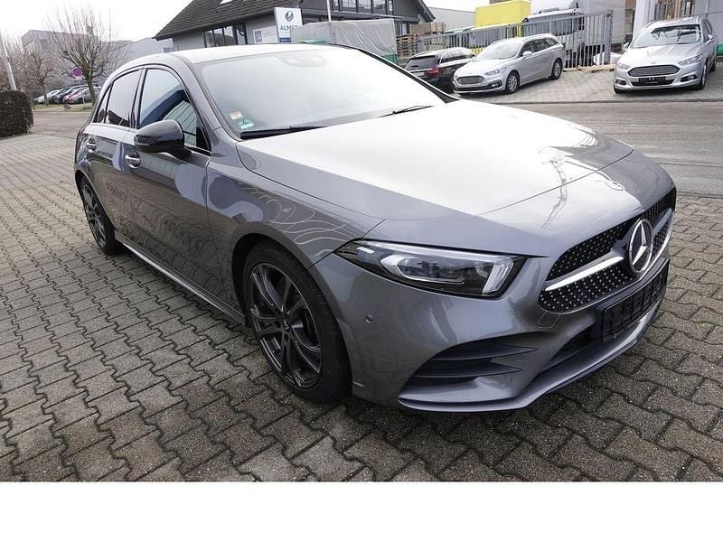 Gebraucht Mercedes A250 AMG line 224 PS (164 kW) 2018 Grau Limousine