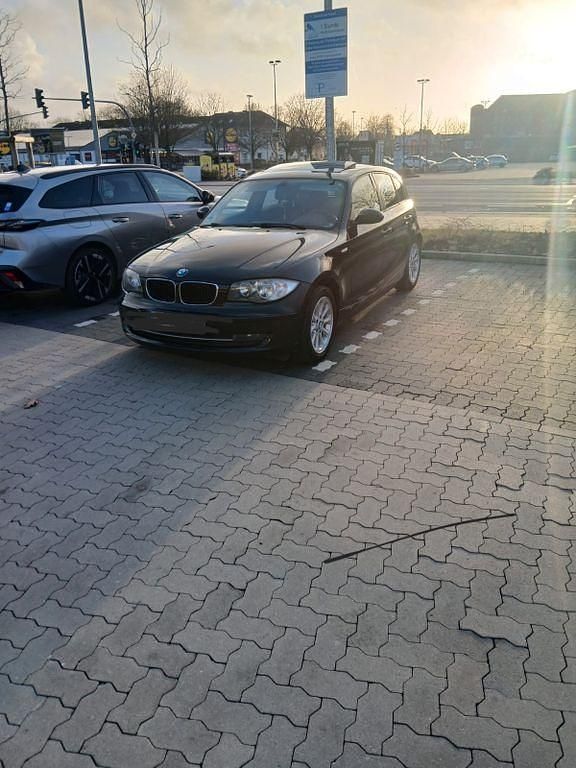 Second-hand BMW 116 122 CP (89 kW) 2007 Negru Hatchback