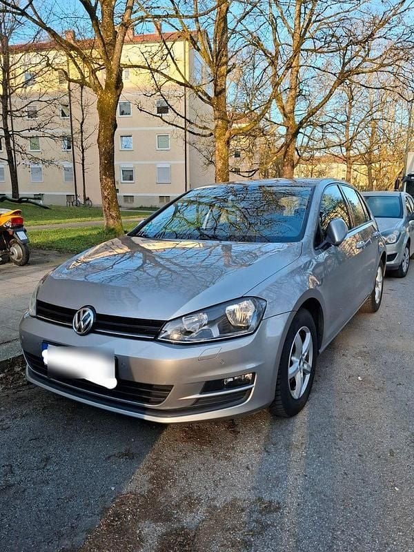 Grau Gebraucht 2017 VW Golf VII Comfortline Kombi | 10.699 € (Fairer Preis) - Bild 1/4