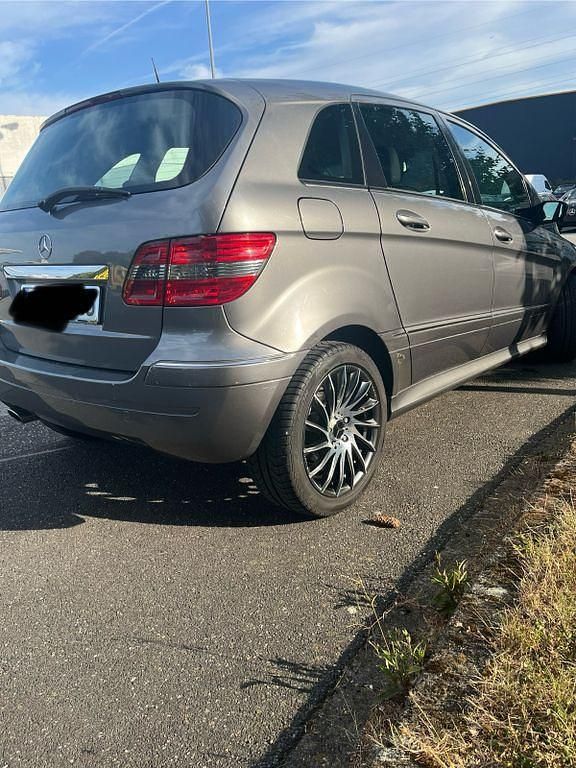 Grau Gebraucht 2007 Mercedes B150 Edition Van / Kleinbus | 4.700 € (Fairer Preis) - Bild 1/4