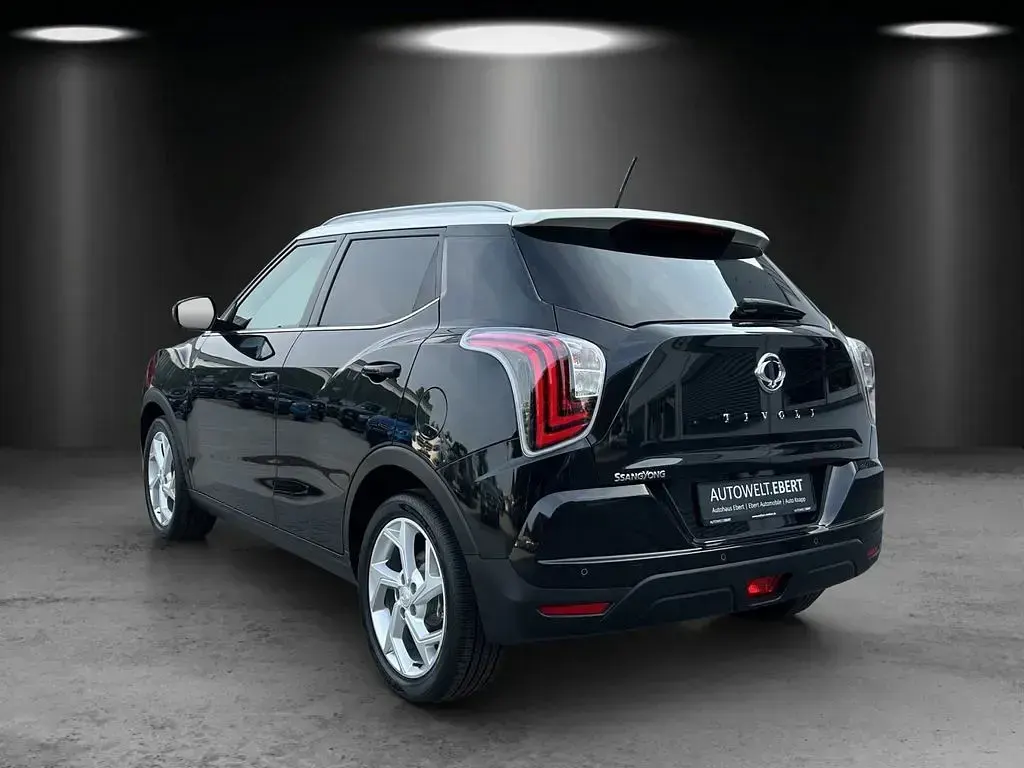 Gebraucht SsangYong Tivoli 163 PS (119 kW) 2025 Space black 2tone SUV