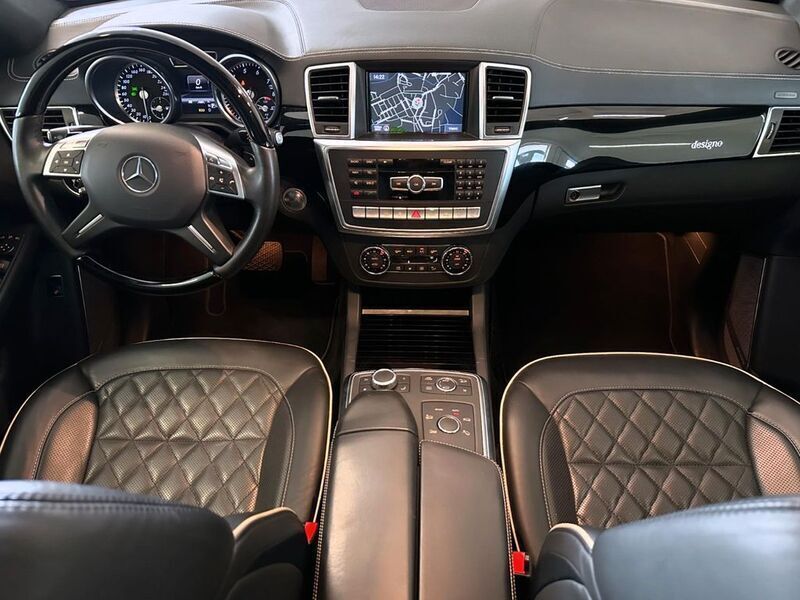 Schwarz Gebraucht 2012 Mercedes ML500 AMG SUV | 33.990 € - Bild 1/4