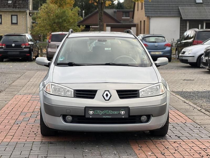 Gebraucht Renault Mégane GrandTour 135 PS (99 kW) 2004 Silber Kombi