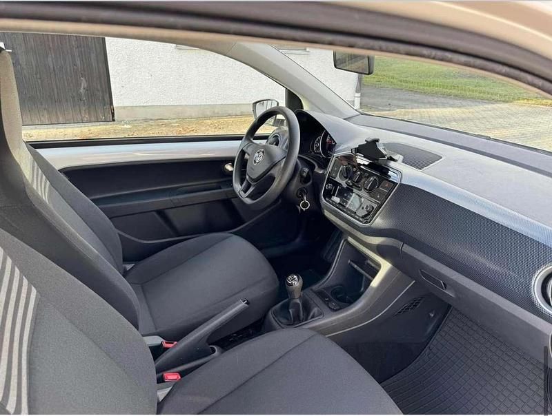 Second-hand VW up! move up! 60 CP (44 kW) 2017 Alb Hatchback