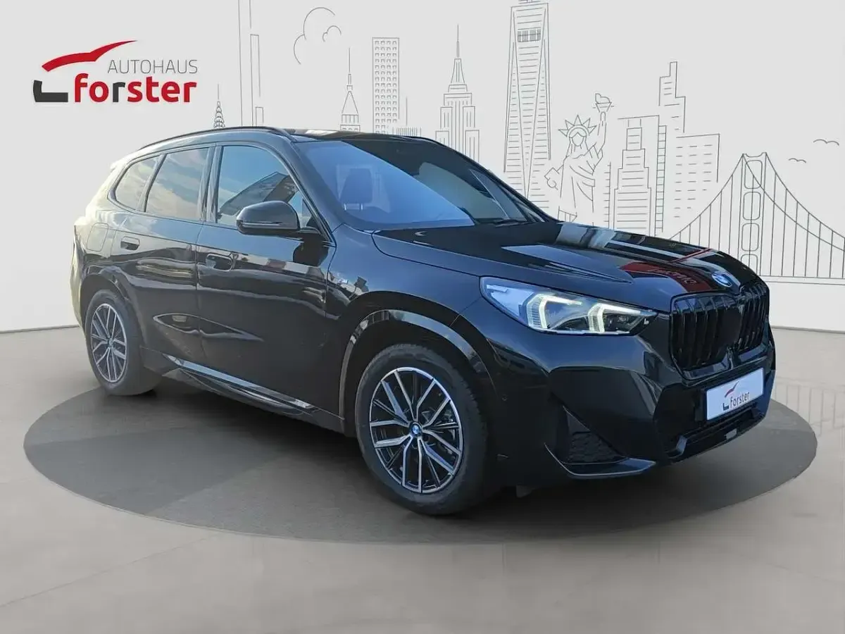 Gebraucht BMW X1 M Sport 197 PS (144 kW) 2024 Saphirschwarz SUV