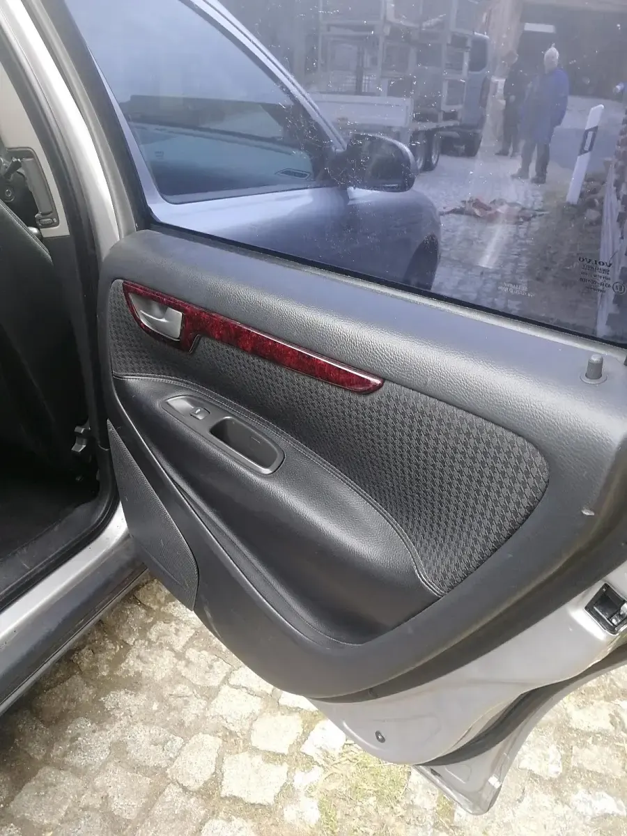 Używany Volvo V70 140 KM (102 kW) 2001 Srebrny Kombi