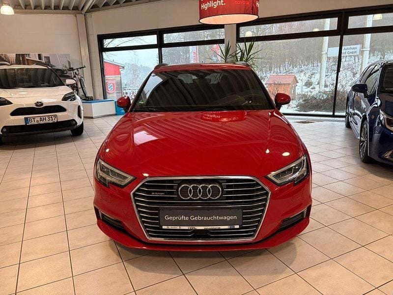 Gebraucht Audi A3 S-Line 150 PS (110 kW) 2020 Rot Limousine
