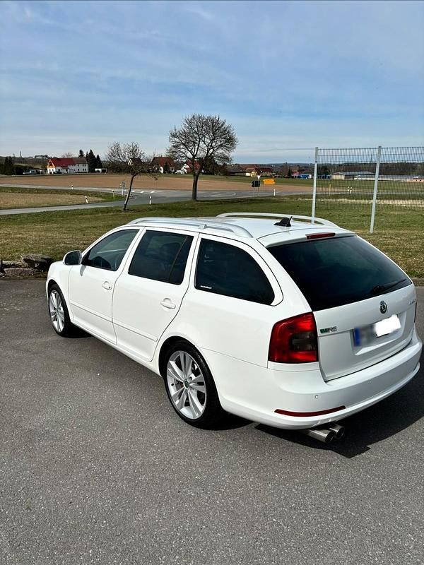 Second-hand Skoda Octavia RS 200 CP (147 kW) 2010 Alb Break