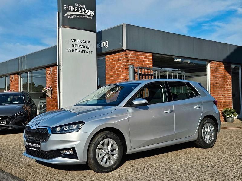Silber Neu 2025 Skoda Fabia Limousine | 18.950 € (Fairer Preis) - Bild 1/4