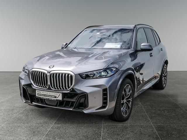 Grau Gebraucht 2024 BMW X5 M Sport SUV | 77.690 € (Superpreis) - Bild 1/4